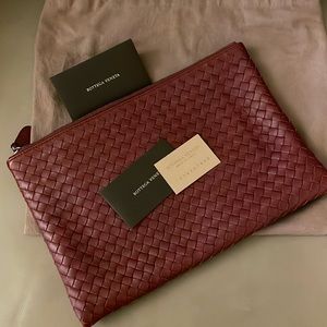 Bottega veneta clutch